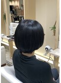まとまりやすいショートヘアに！