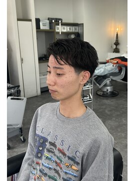 ワンシザース(ONE SCISSORS) 前髪6:4分けスタイル