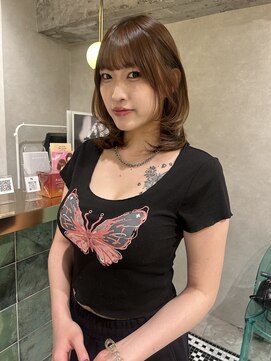 ゼスト リル 新宿(ZEST lill) レイヤーカット ミディアムレイヤー 顔周りカット