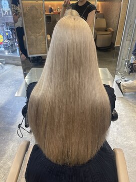 サンク 原宿 表参道(cinq) ミルクティーベージュダブルカラーインナーカラーケアブリーチ