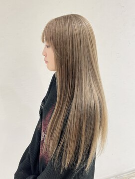 アルコ(Arco) ケアブリーチで明るいベージュに