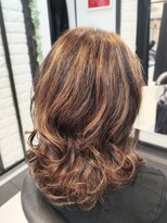 ヘアースタジオ ジェイワン(hair studio J ONE)&nbsp;30代40代50代60代ミディアム黒染めからの白髪ぼかしハイライト