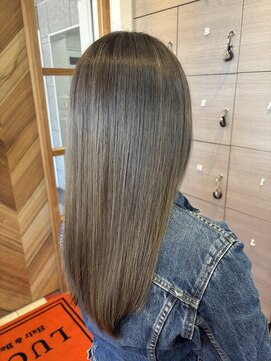 ルシア(LUCIA) アンブレラカラー/ハイライトカラー