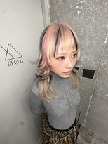 オーン(OOn)&nbsp;ライトピンクとブラックデザイン