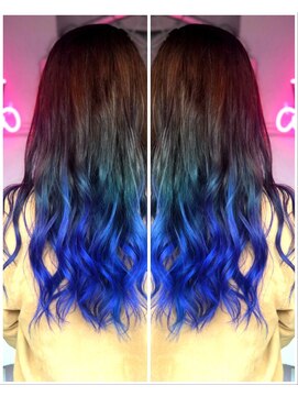 アットティー 金沢文庫(at tee...) 【at tee...】グラデーション×オーシャンブルー