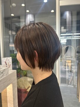 ロンドルピナス 小倉(Lond Lupinus) ミディアムレイヤーカット/似合わせカット/大人ガーリー/20代