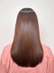 ルビ(Rubi hair salon)の写真/【ダメージ最小限の縮毛矯正】髪質に合わせたオーダーメイドの薬剤選定で、思わず触れたくなる上質なツヤ感
