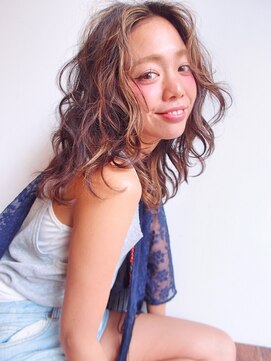 ガラ(GALA) スペシャルハイライトの波打ちWAVE