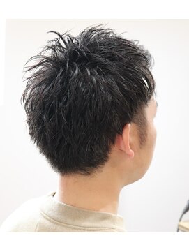 ウィスカーヘアー(whisker hair) ゆるめツイストスパイラル