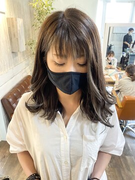 アクトゥス(AEQUITAS) 【ブリーチ有】イヤリングカラー+PDトリートメント+ヘッドスパ