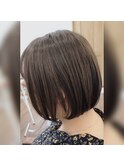 前下がりボブ前髪あり