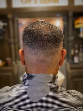 バレス 田町(BALES) [スキンフェード/ツイストスパイラル/田町]