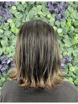 ビューティドレッセヤマノ 池袋パルコ(Beauty Dresse YAMANO) 【白髪ぼかし】大人ボブ ×  ハイライト ×  裾カラー