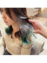 トリコ 梅田茶屋町店(trico) ホワイトシルバー×グリーン イヤリングカラー♪