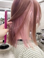 ラフヘアデザイン(Raf hair design)&nbsp;ハイトーンインナーカラーピンクベージュフェイスフレーミング