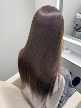 テイス 新宿(TACE) [美髪/ワイドバング/ホワイトブロンド/イメチェン/新宿]