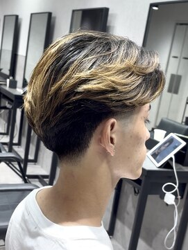 テクト バイアッシュ 吉祥寺店(Tect by Ash) 海外風テーパーフェードセンターパートニュアンスパーマ