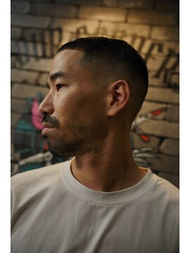 フォーコーナーズカットショップスリーセント 栄(FourCornersCutShop 3/cent) クロップスタイル