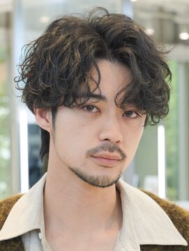 レタッチバイフィフス(RETOUCH by fifth) 原宿メンズパーマルーズパーマシャドウパーマセンターパート緩め