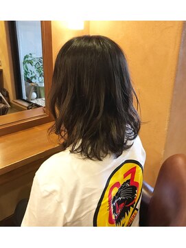 アイムアネックス サラ 三条店(I'm annex sala) 暗めグレー系カラー（アフターブリーチ）