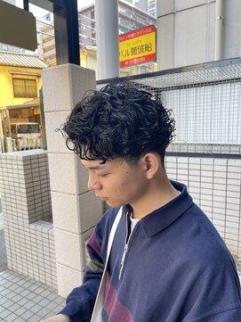 ウェルネス(Wellness) スパイラルパーマサイドパート韓国マッシュアップバング、