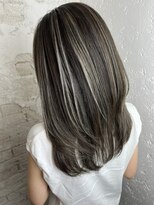 プライズ アイリス 池袋東口店(prize Iris)&nbsp;白髪ぼかしハイライトイルミナカラー池袋