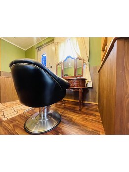 女性スタッフのみのアットホームな空間であなたのなりたいを叶えます！初めての方も緊張せずに過ごせます♪