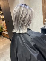 サニー 渋谷(SUNNY)&nbsp;美髪/ホワイトグレージュ/こなれミディ[渋谷/渋谷駅］