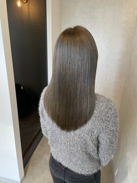 リア(lia) 髪質改善ストレート＆オリーブベージュ