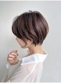 甘すぎない大人可愛いショートボブ前髪ありひし形丸顔K20250221