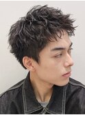 心斎橋スパイキーショートビジネスヘアフェザーショートパーマ