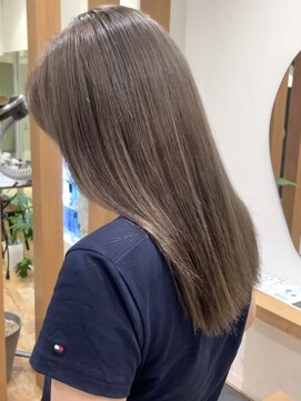 サーカス 町田(circus) 派手すぎない上品なグレージュ