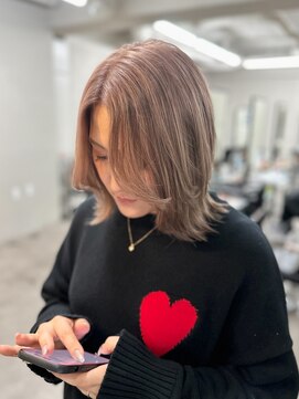 ヌークバイラヴェスト 四日市(neuk by lovest) ベージュカラー