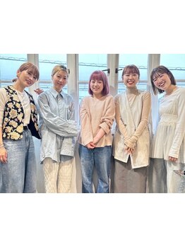 <ノンダメージサロン(R)公式認定/KAMICHARISMA2024受賞>数々のfashion誌に掲載の女性stylist達が在籍♪
