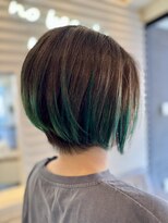 ソレア(solea)&nbsp;大人ショートボブ×透明感グリーンカラー