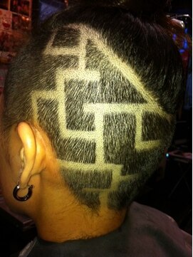 トリックストア(TRICK STORE) 幾何学模様バリアート★刈り上げをオシャレに♪