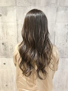 モードケイズ 西宮(MODE K's) フェザーロンググレージュ/大人かわいい/小顔/斜めバング