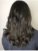深みアッシュグレー