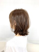 20代30代　くびれシルエット　レイヤースタイル　ココアブラウン