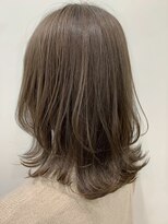 ジーナ 札幌(Zina)&nbsp;【Zina SAPPORO】ミディアムレイヤー×ベージュ