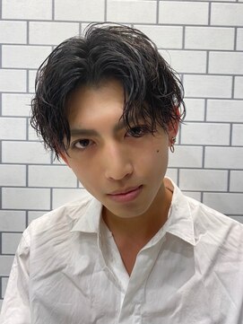 アースコアフュールボーテ 高岡店(EARTH coiffure beaute) センターパート　メンズスタイル