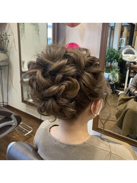 アンジェリーク 高め立体的ゆるアップ