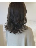 オリーブベージュカラー
