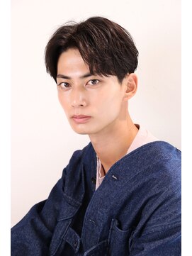 ネイビー(NAVY) 毛流れパーマでつくる韓流ヘア