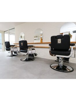 落ち着いた空間でゆったりとしたサロンタイムを過ごしたい方に。居心地の良い空間が魅力♪