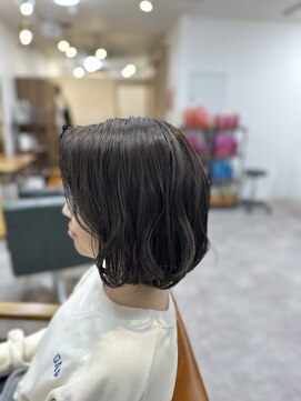 ロア(lore) イルミナカラーで光沢感たっぷりディープアッシュグレー