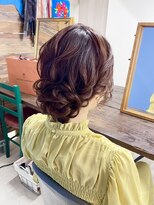 ヒュミ(hymy) 結婚式お呼ばれヘアセット/二次会ヘア/参列ヘアセット/ゆるふわ