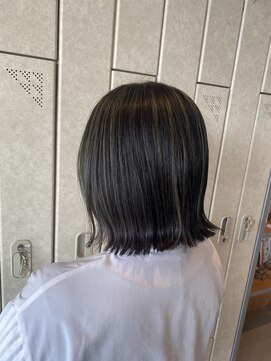 ヘアーエスクールエミュ(hair S. COEUR emu) マットグレージュ×ハイライト