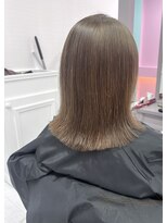 シャルティア(SHALLTIA)&nbsp;ベージュカラー/ハイトーン/ナチュラル/切りっぱなし/外ハネ