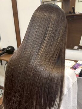 ルイ(ROUIS produced by LUCK 津田沼) ROUIS 津田沼 グレージュ×ハイライト